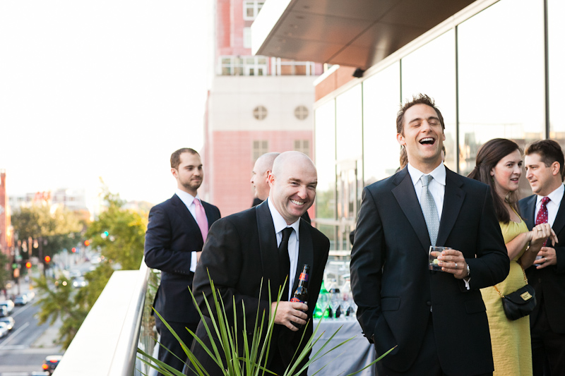 Fun, candid moments during this cocktail hour at the Kimmel Center in Philadelphia.