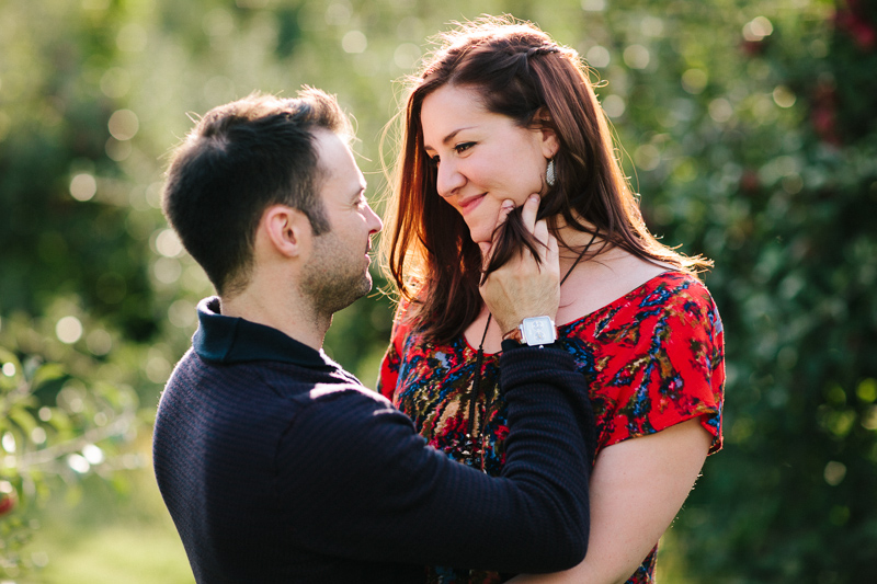 Beautiful fall light makes for gorgeous photographs during this outdoor engagement session at Linvilla.