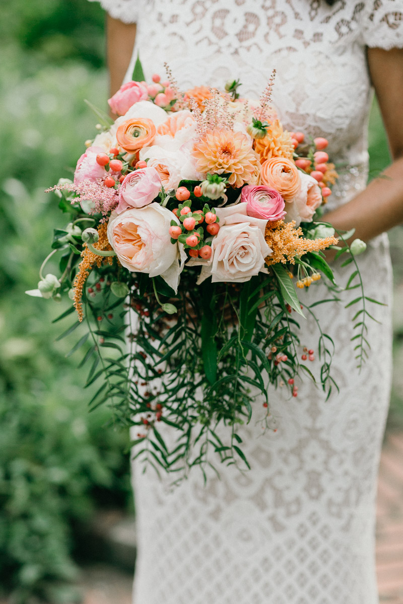 Summer Wedding Floral Details 