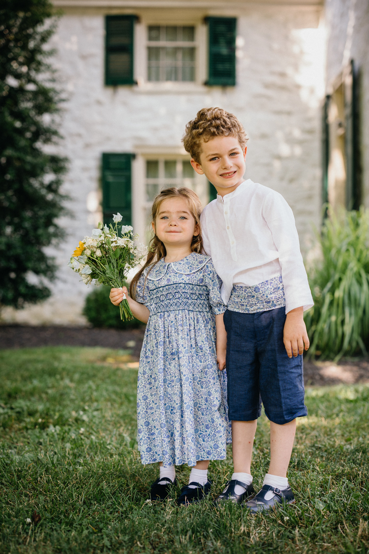 Flower girl and ring bearer at Philander Chase Knox Estate wedding.