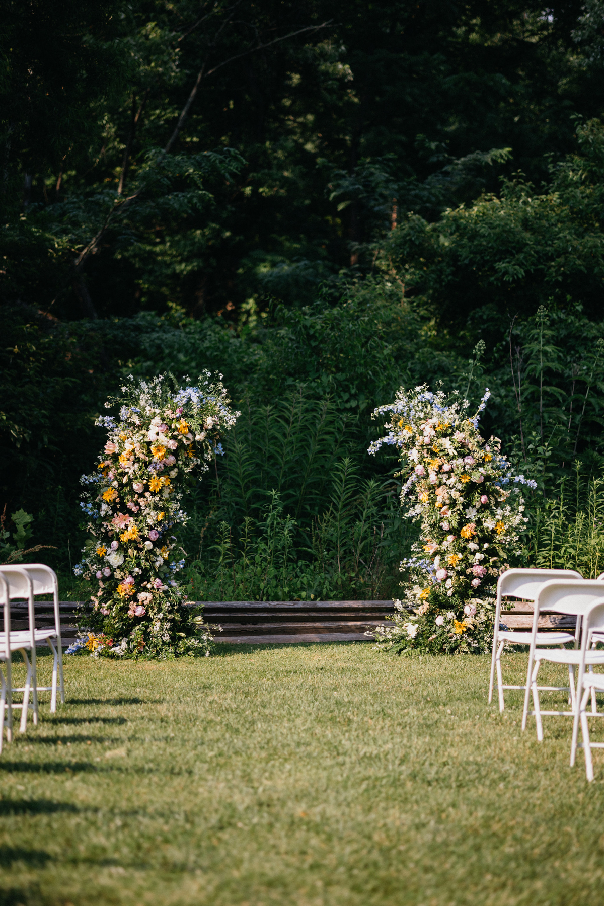 Florals by Liberty Plants for Philander Chase Knox Estate wedding.