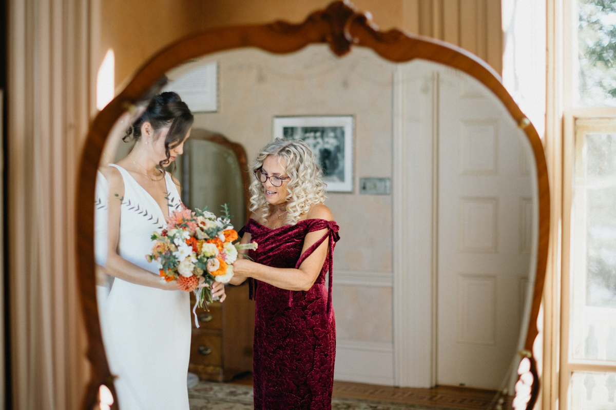 Bride and mother getting ready in Glen Foerd's wedding suite.