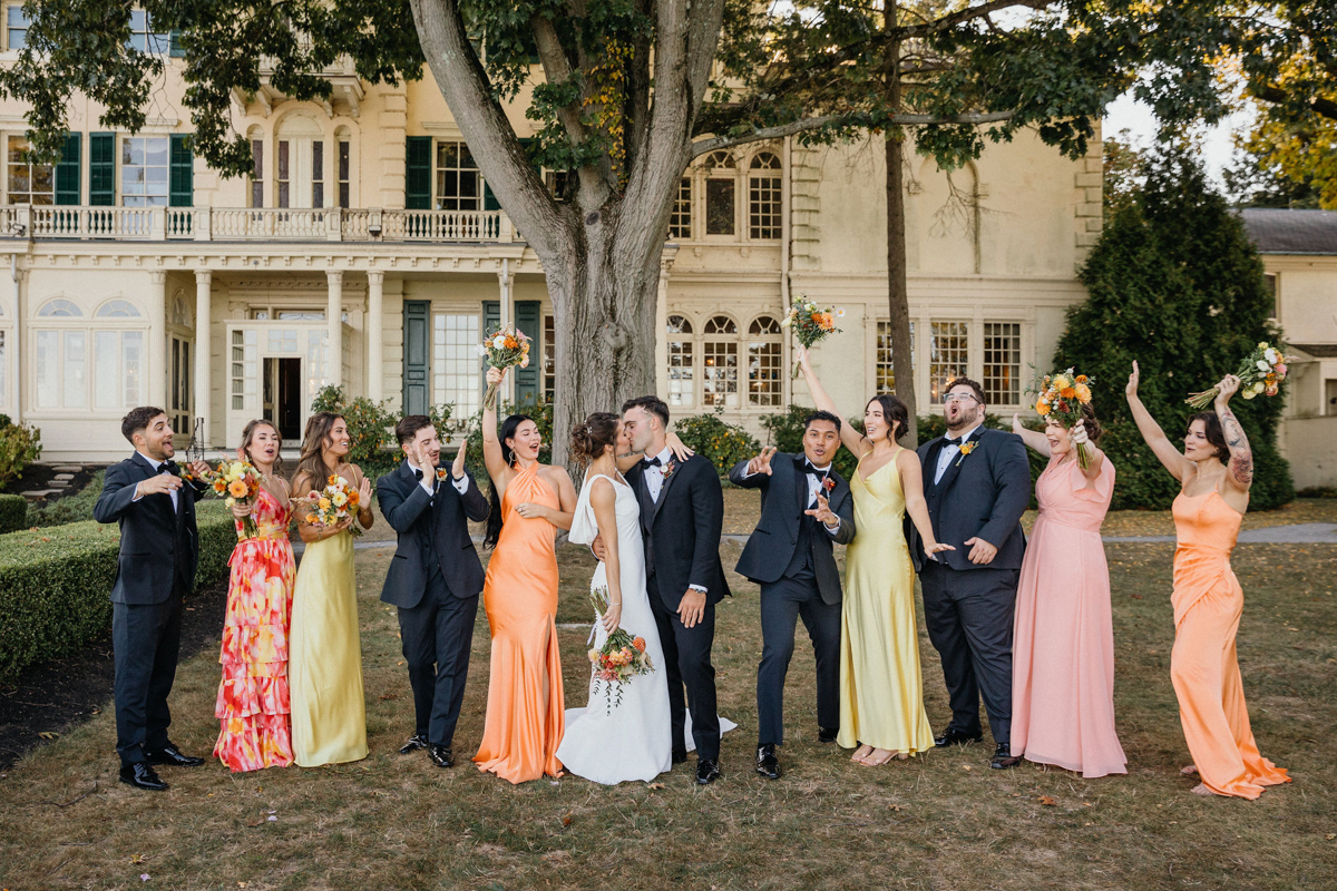 Wedding party photos outside of Glen Foerd Estate.