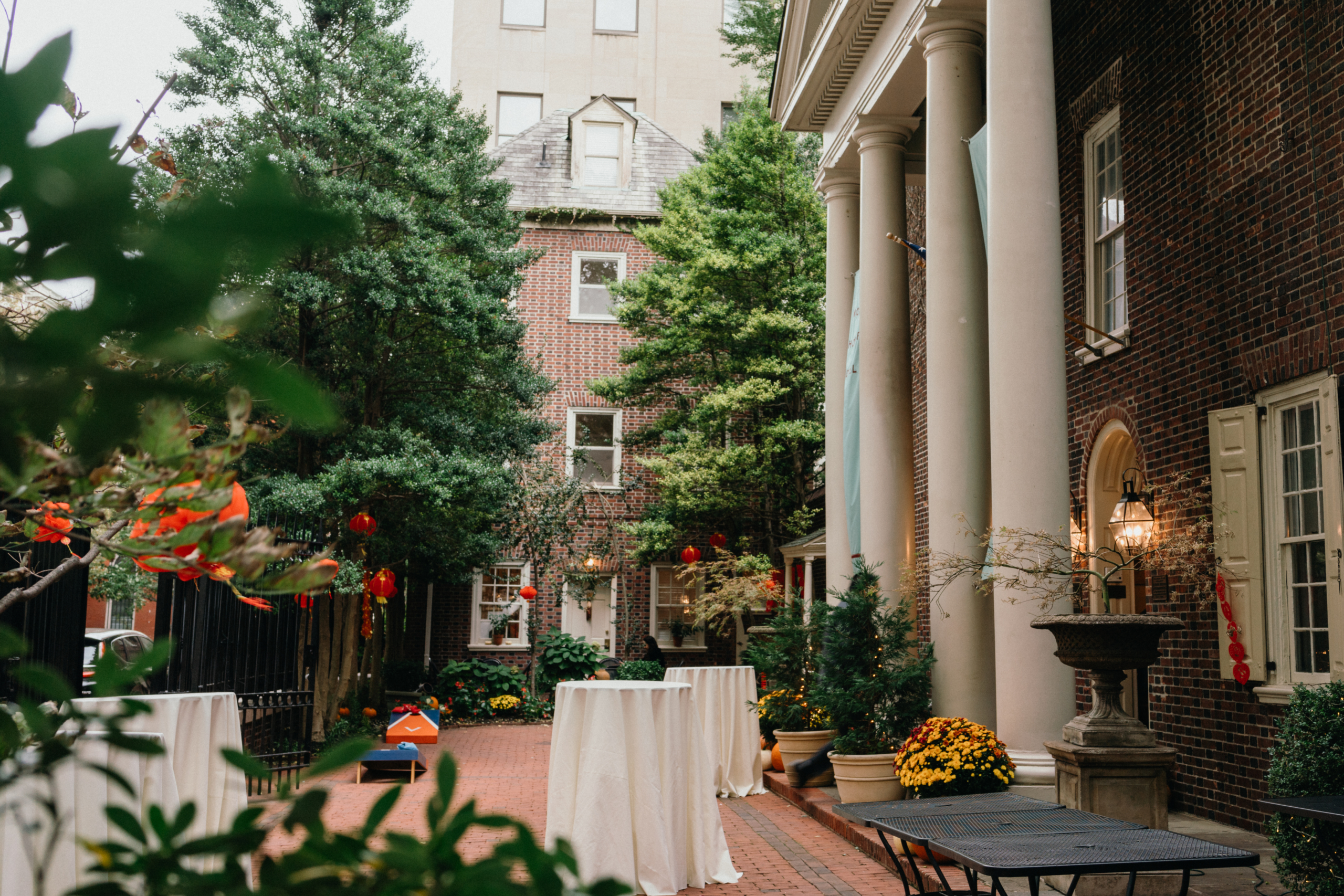 Morris House Hotel weddings feature courtyard cocktail hours that feel historical and unique. 