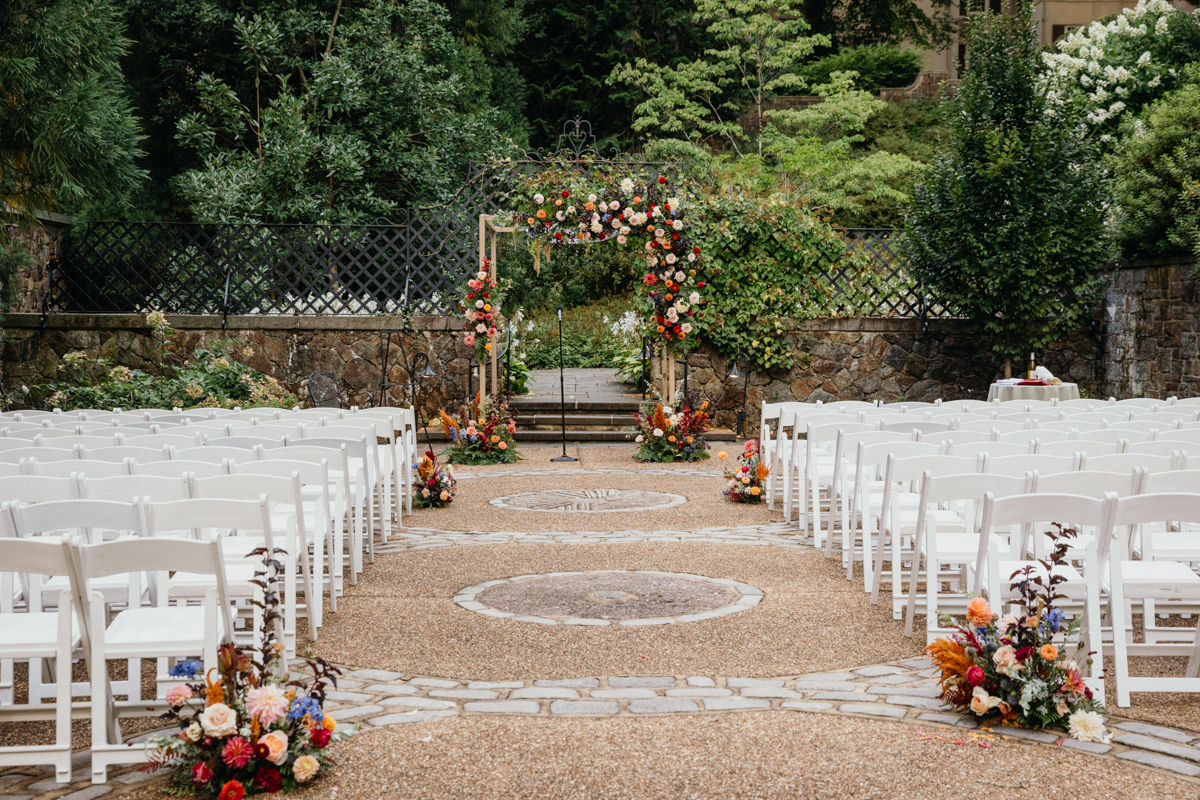 A breathtaking Philadelphia wedding venue with a romantic outdoor ceremony space.