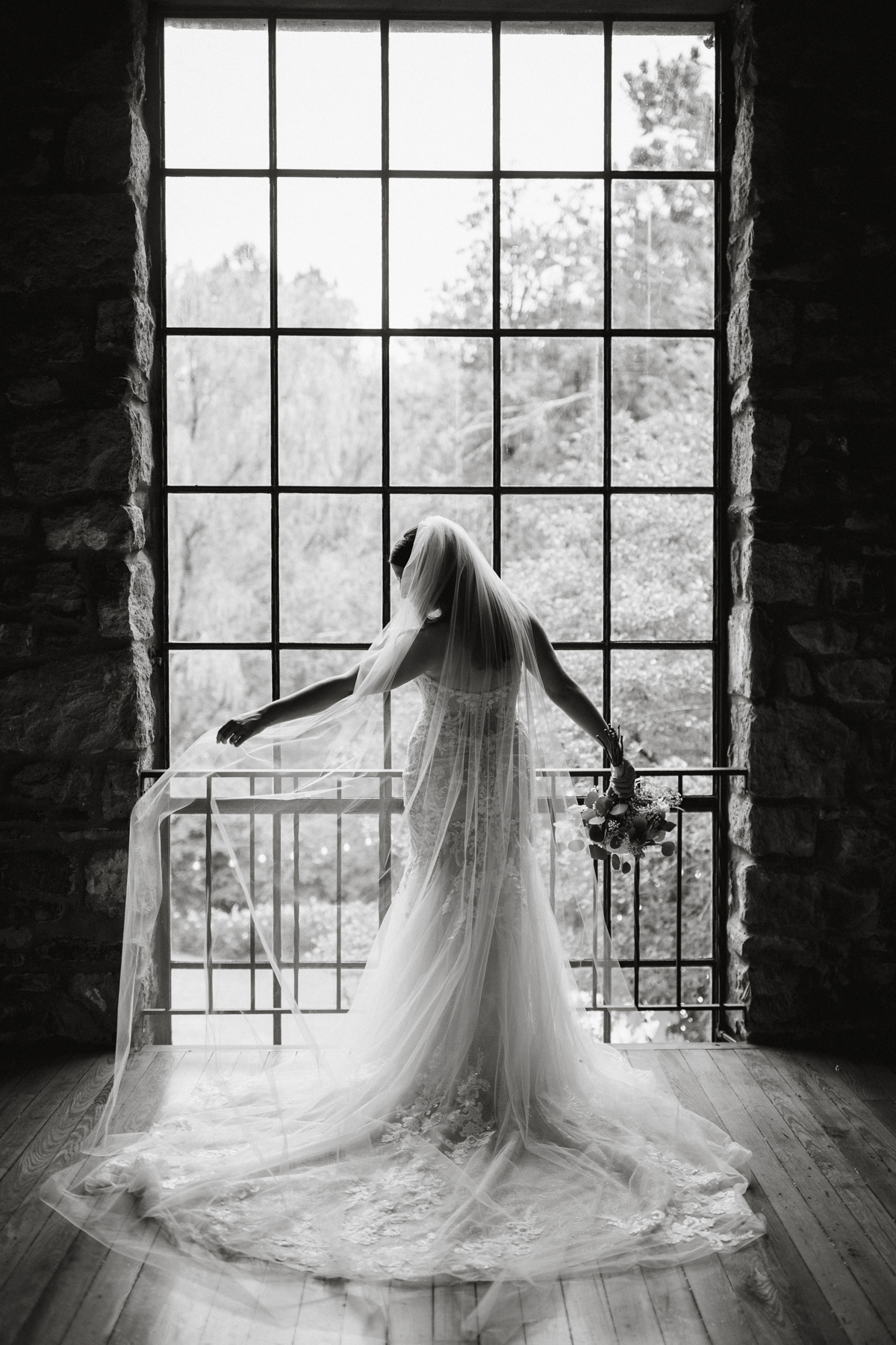 bridal portraits in new hope wedding venue