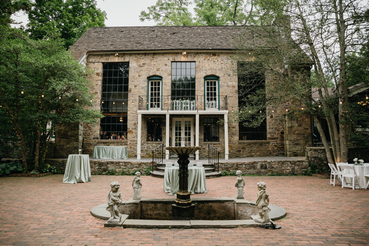 outdoor historic wedding venue near philadelphia pennaylvania