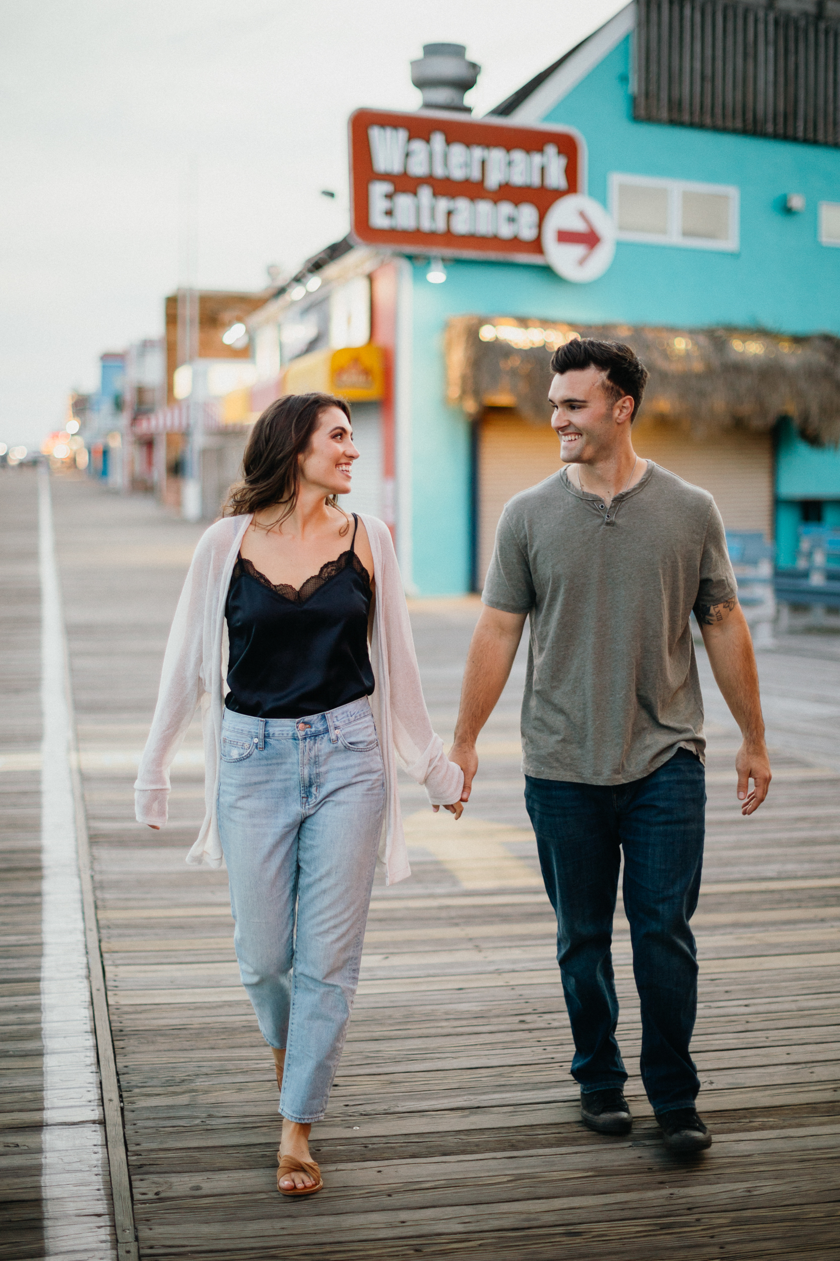 New Jersey engagement photographer captures OCNJ boardwalk moments
