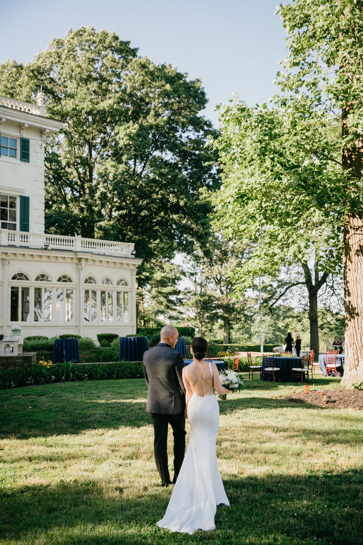 Golden hour portrait in garden behind Glen Foerd Mansion – timeless wedding photography