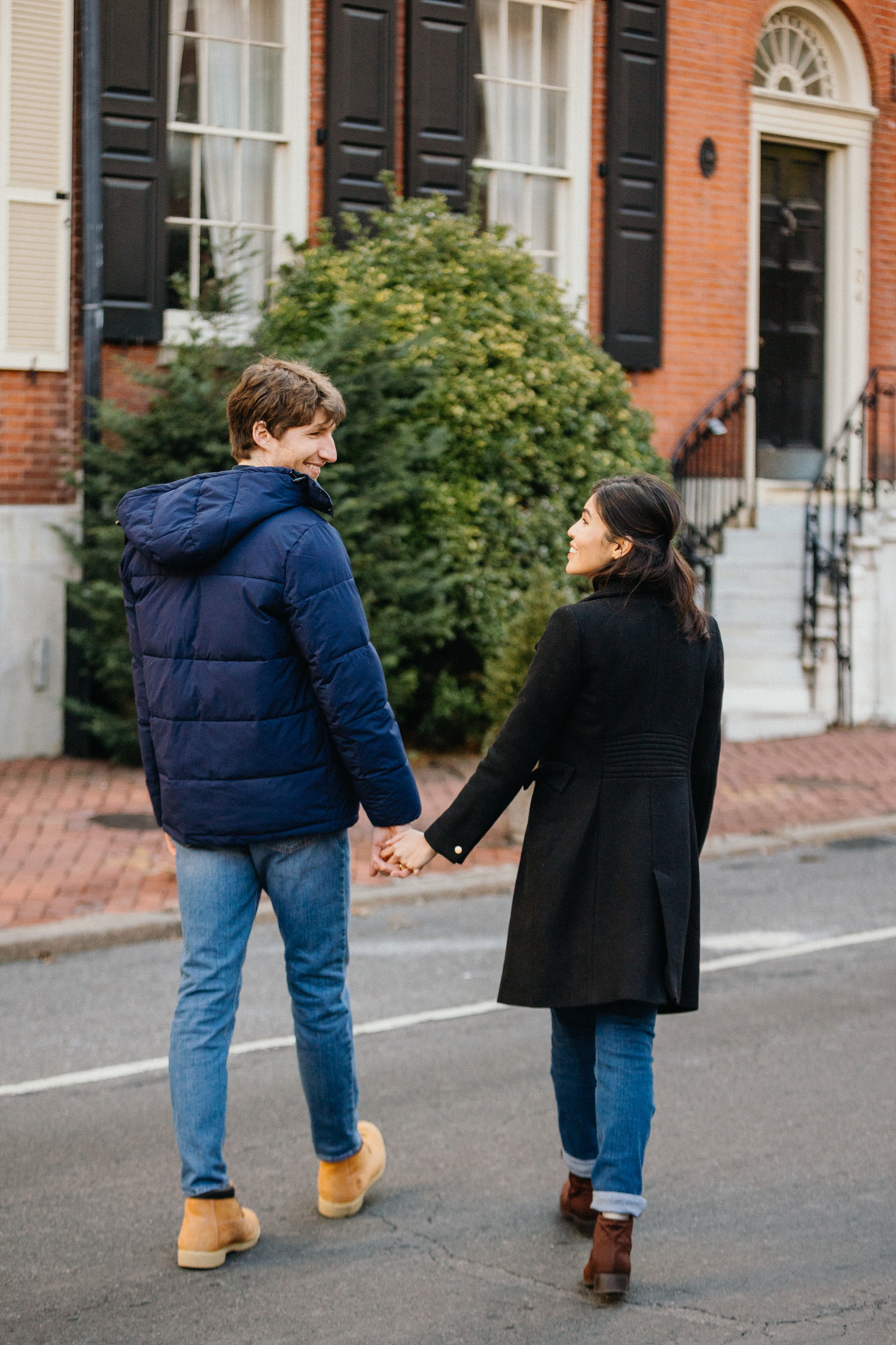Philadelphia couples photographer shooting engagement session in Queen Village