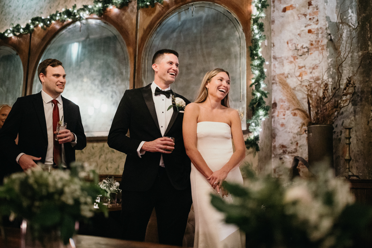 cozy philly restaurant wedding at harp & crown