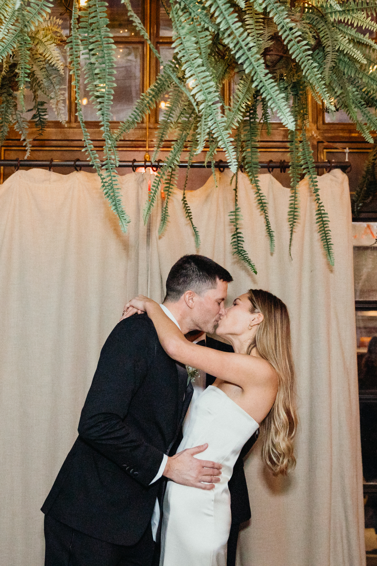 wedding vows at harp & crown venue