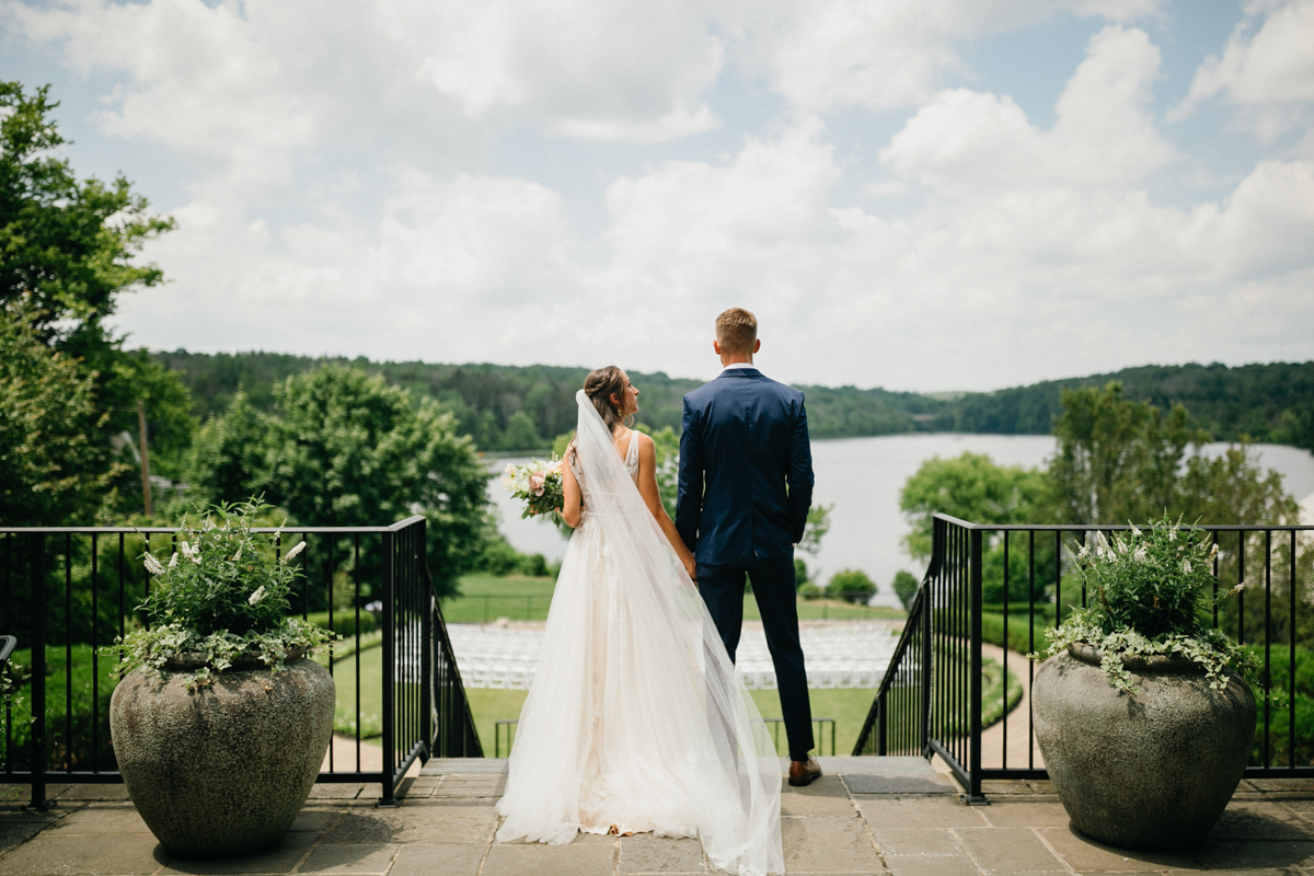 lakefront wedding venue in pennsylvania