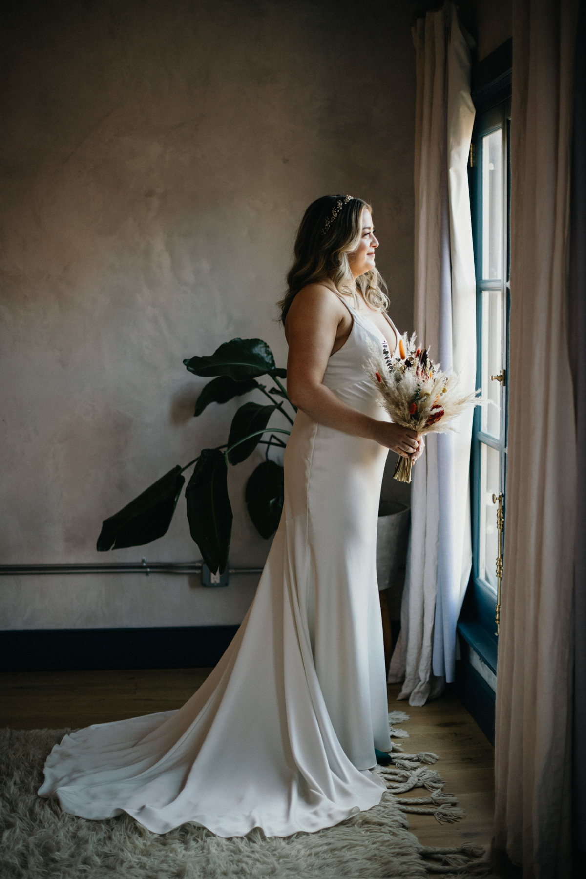 Calm and editorial bridal moment in Lokal Hotel captured in Philly