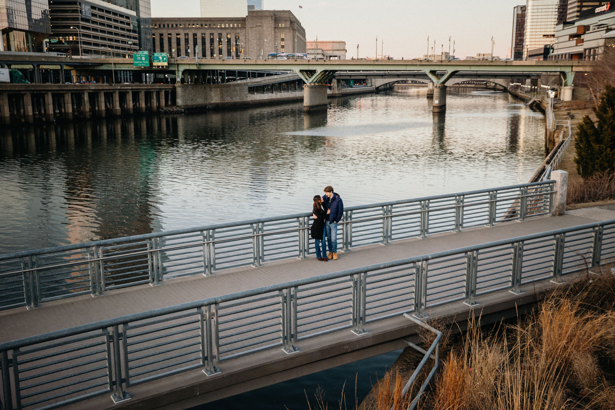philadelphia riverfront couples photos