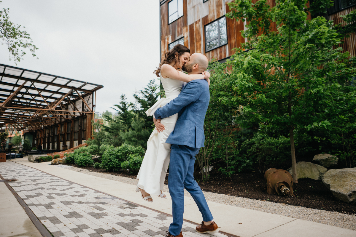 ironworks waterfront wedding in philadelphia 
