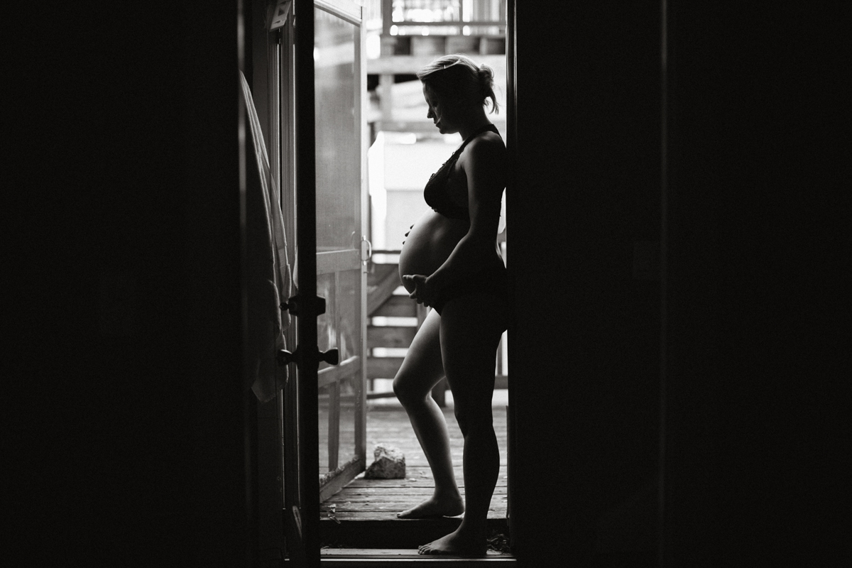 artistic maternity photos philly