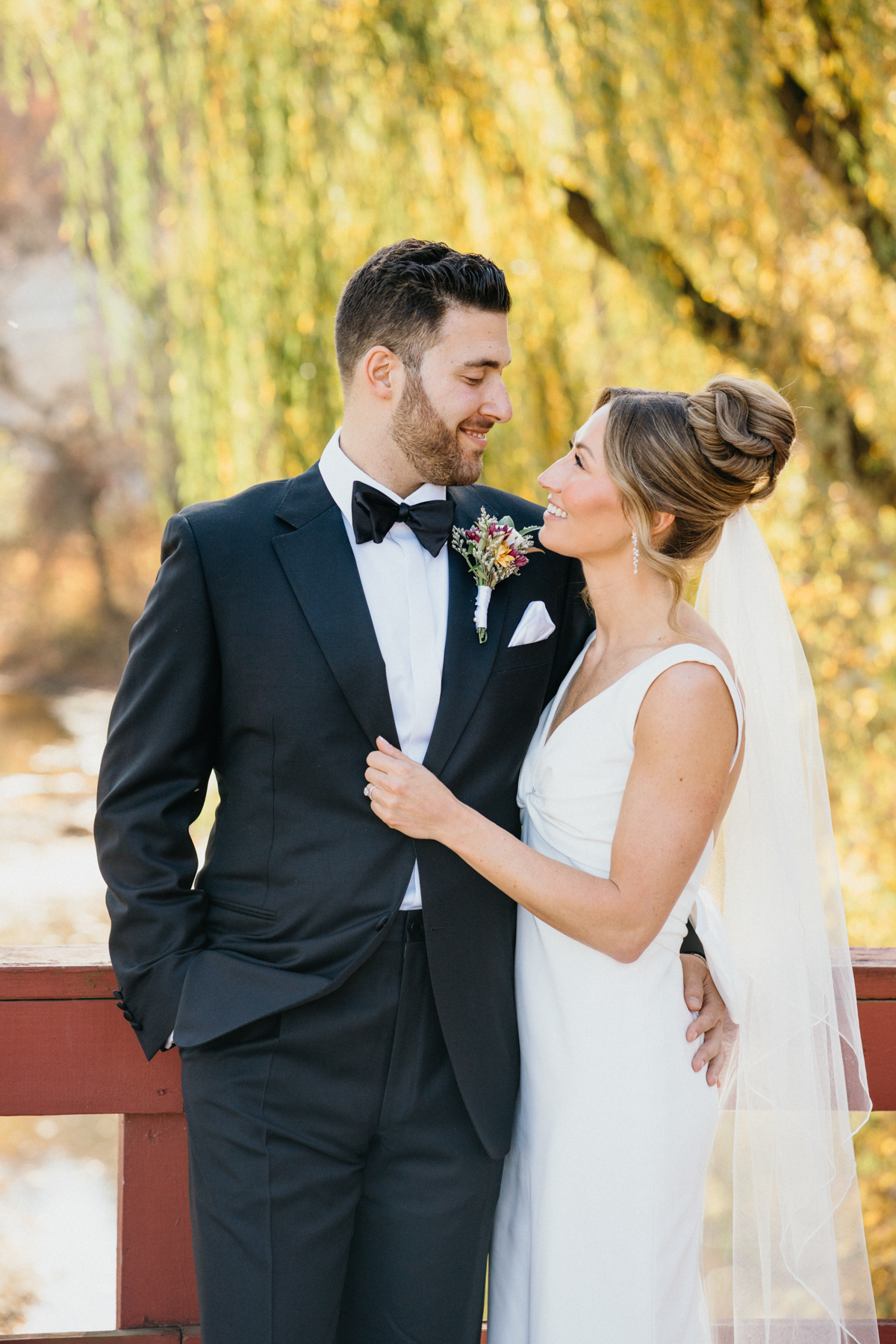 golden hour portraits at river house at odettes