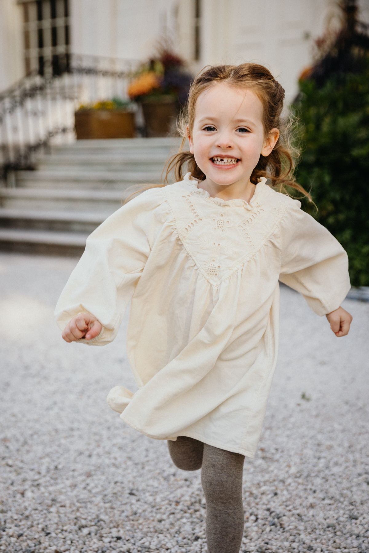 Philly family photographer capturing holiday portraits downtown