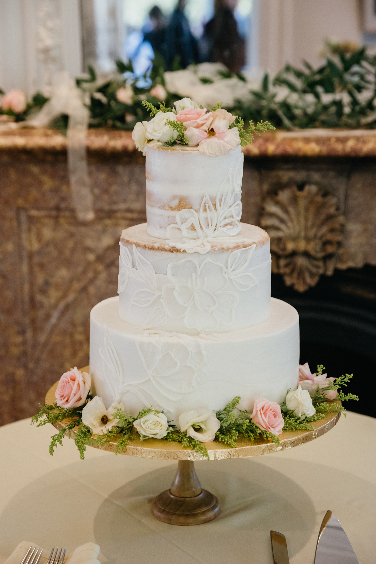 Wedding cake at Portico reception in Philadelphia