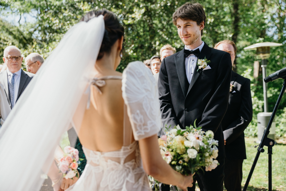 Philly wedding photographer captures ceremony moment
