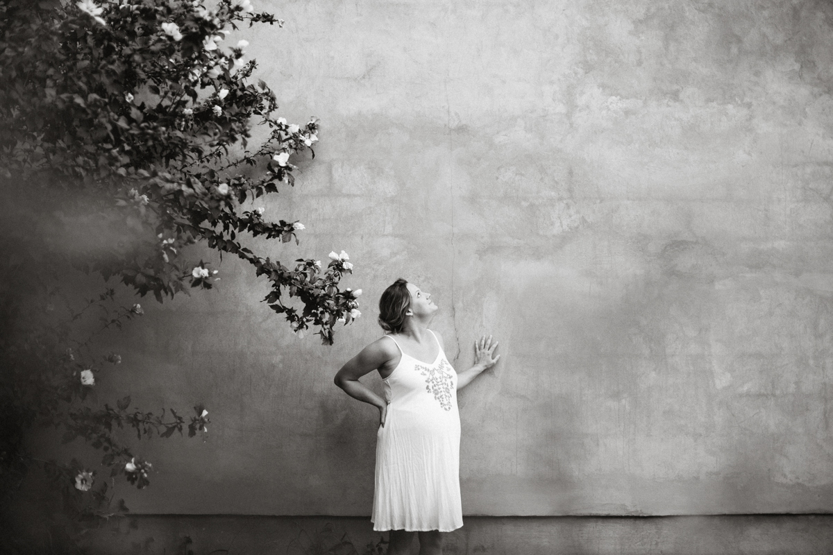 Urban maternity photography with bold colors in Philly