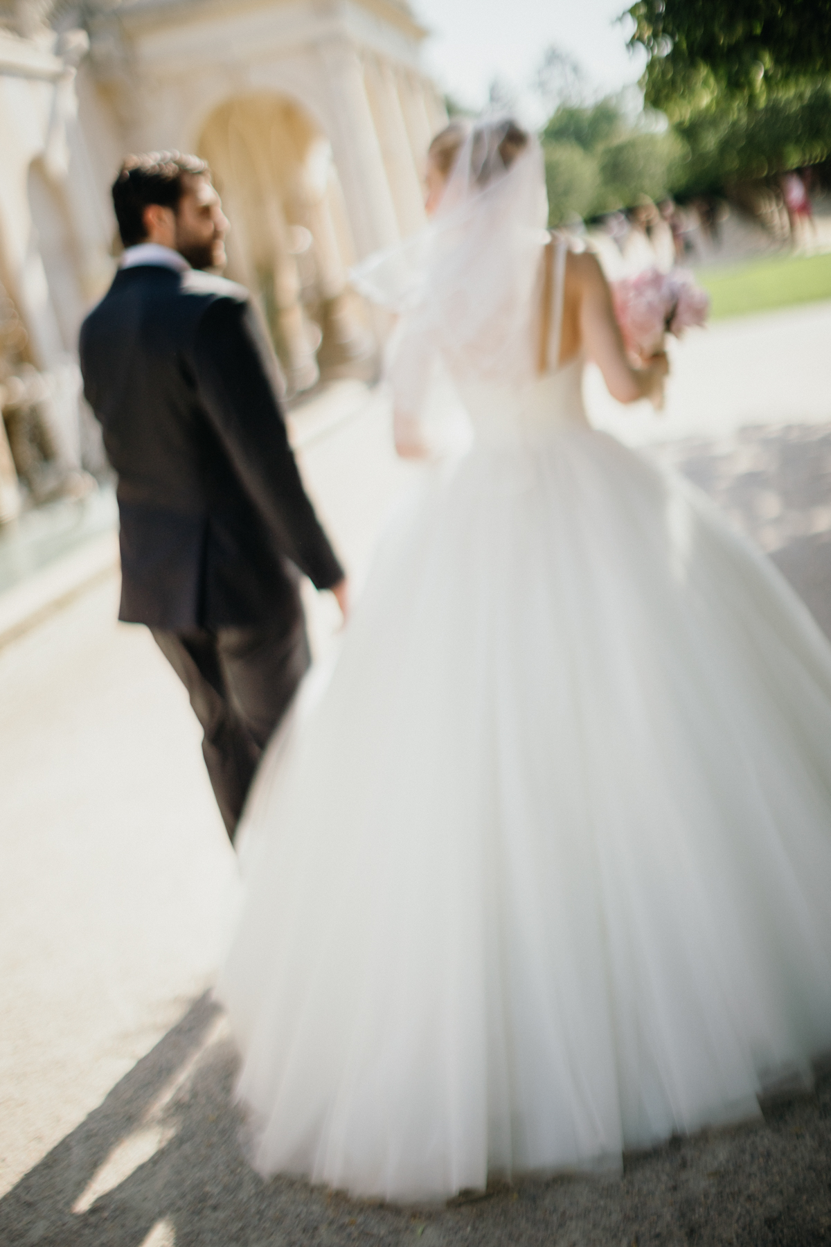 candid longwood gardens wedding