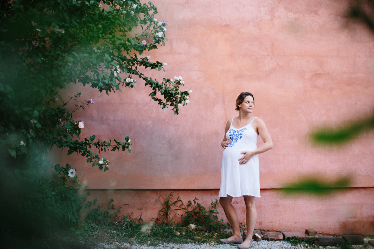Bright and playful outdoor maternity photos in Philadelphia