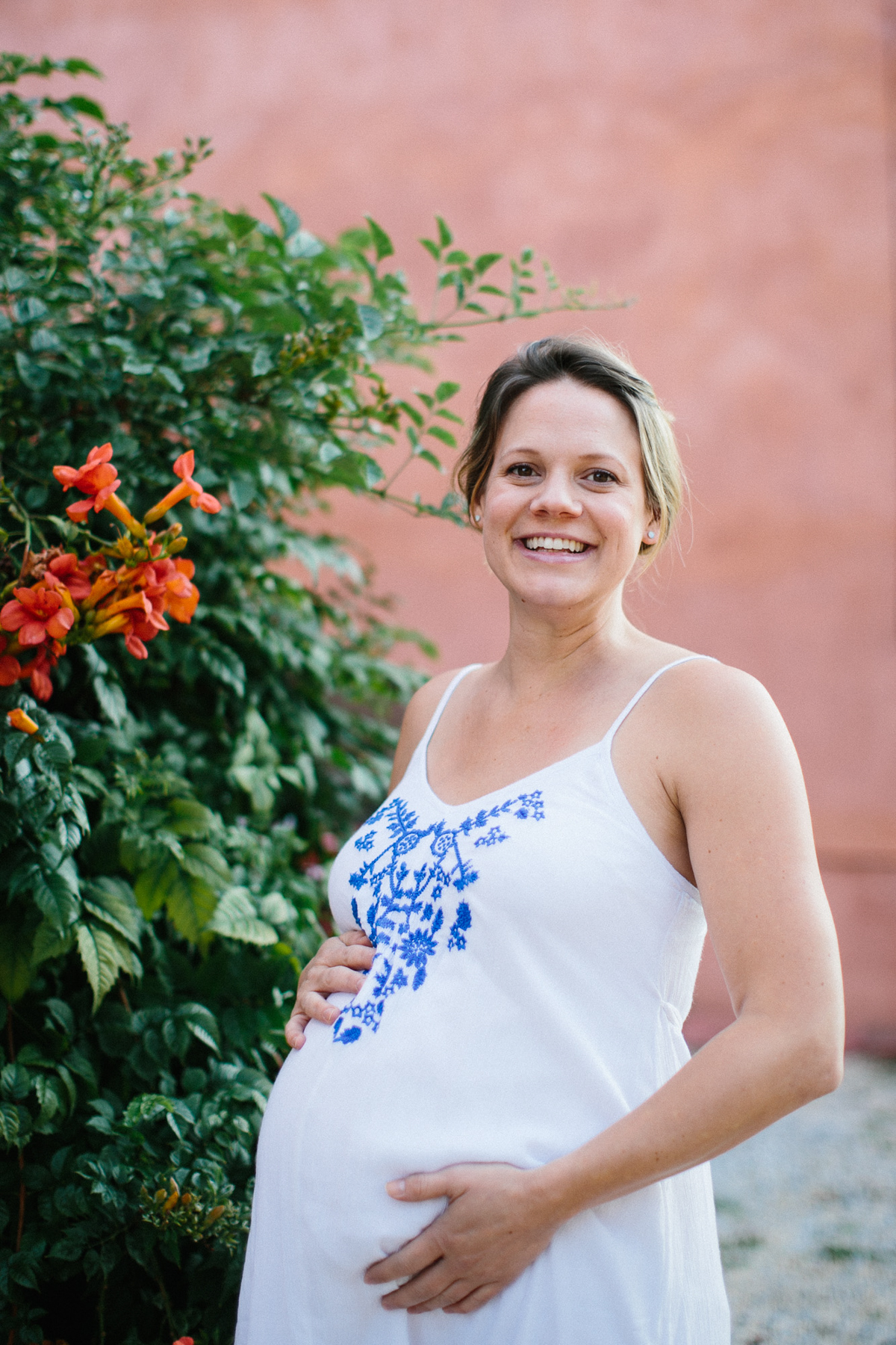Garden-style maternity session near home in Philly