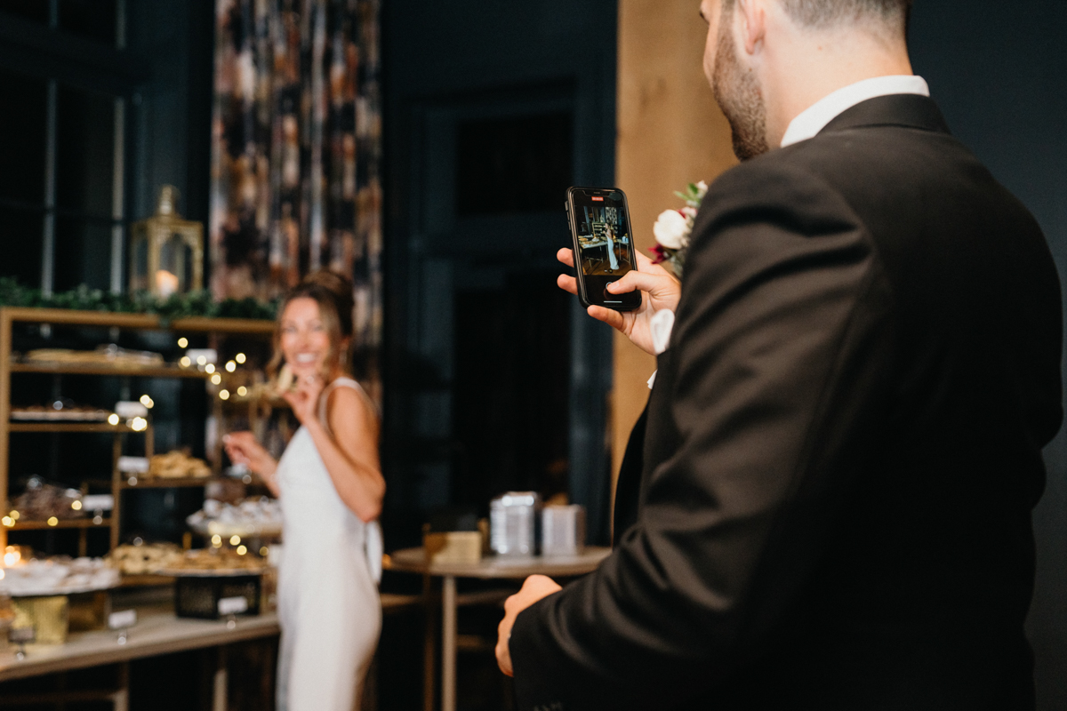 candid wedding photography philly pennsylvania