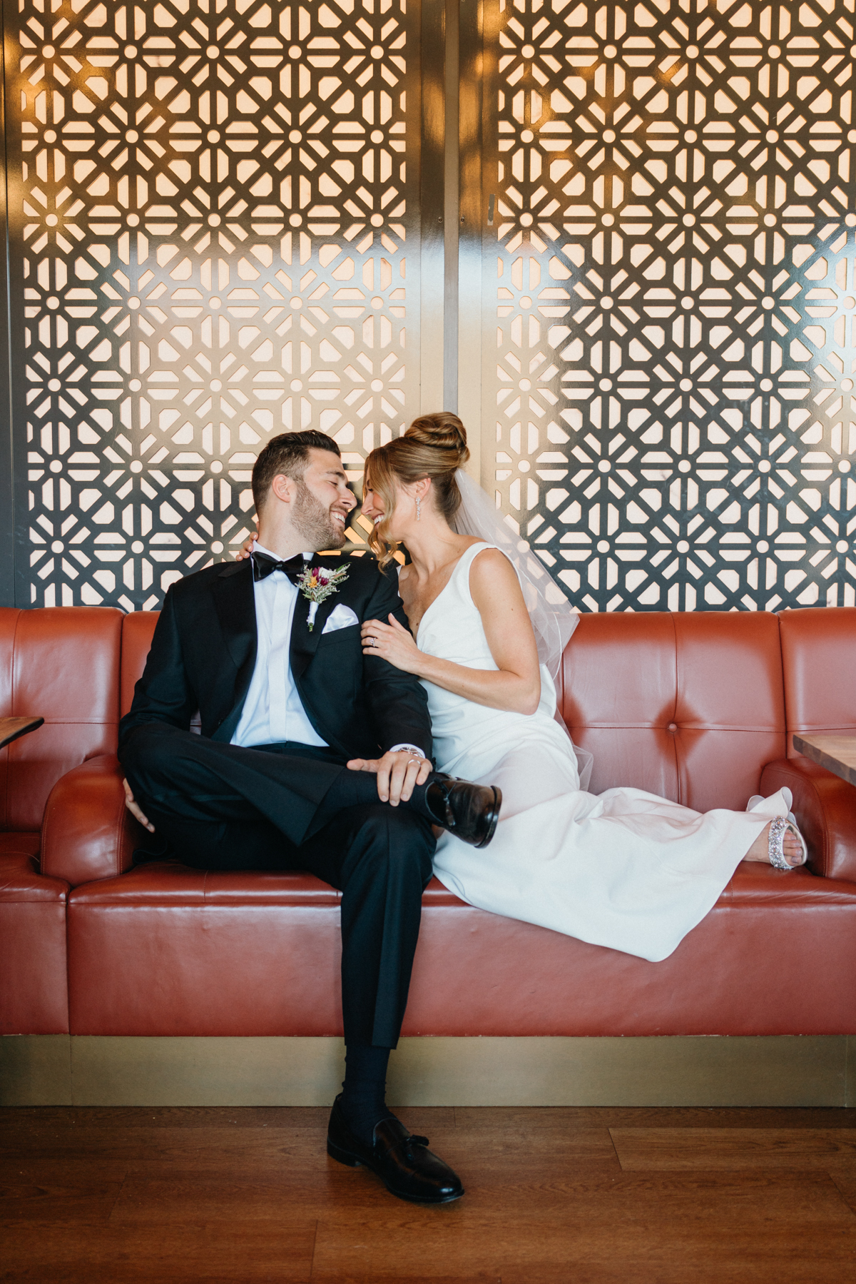 fall wedding portraits at river house at odettes