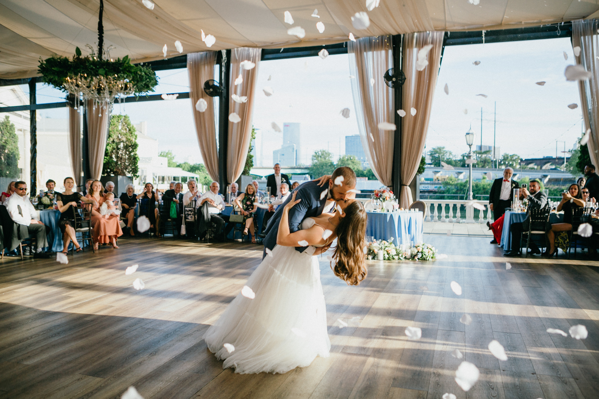 Classic Philly wedding at Water Works beneath the Art Museum