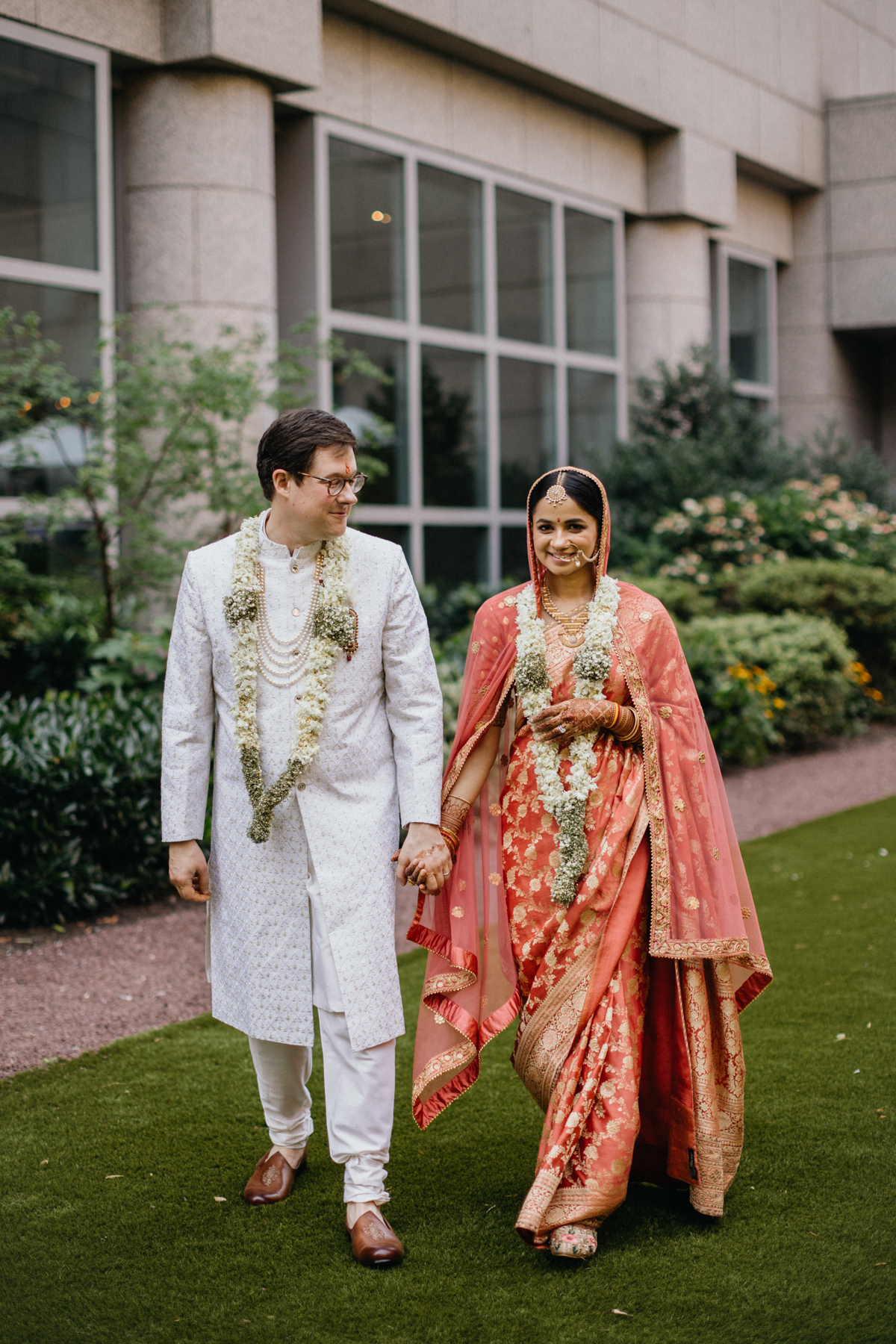 candid wedding photographer philly
