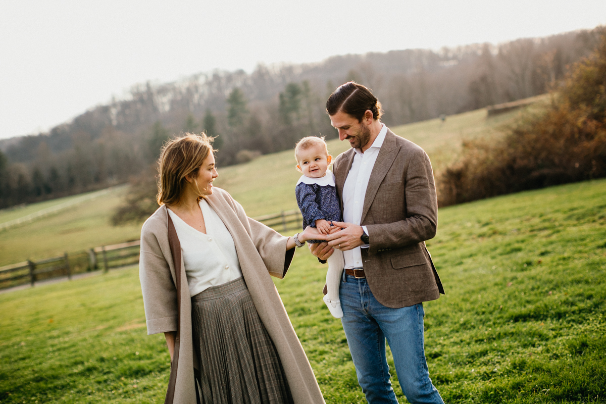 Philadelphia family photographer winter outdoor family session