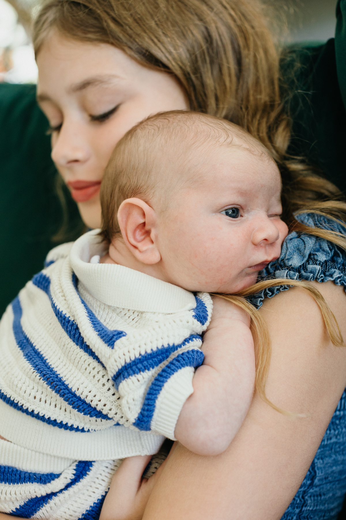 documentary newborn session in philadelphia