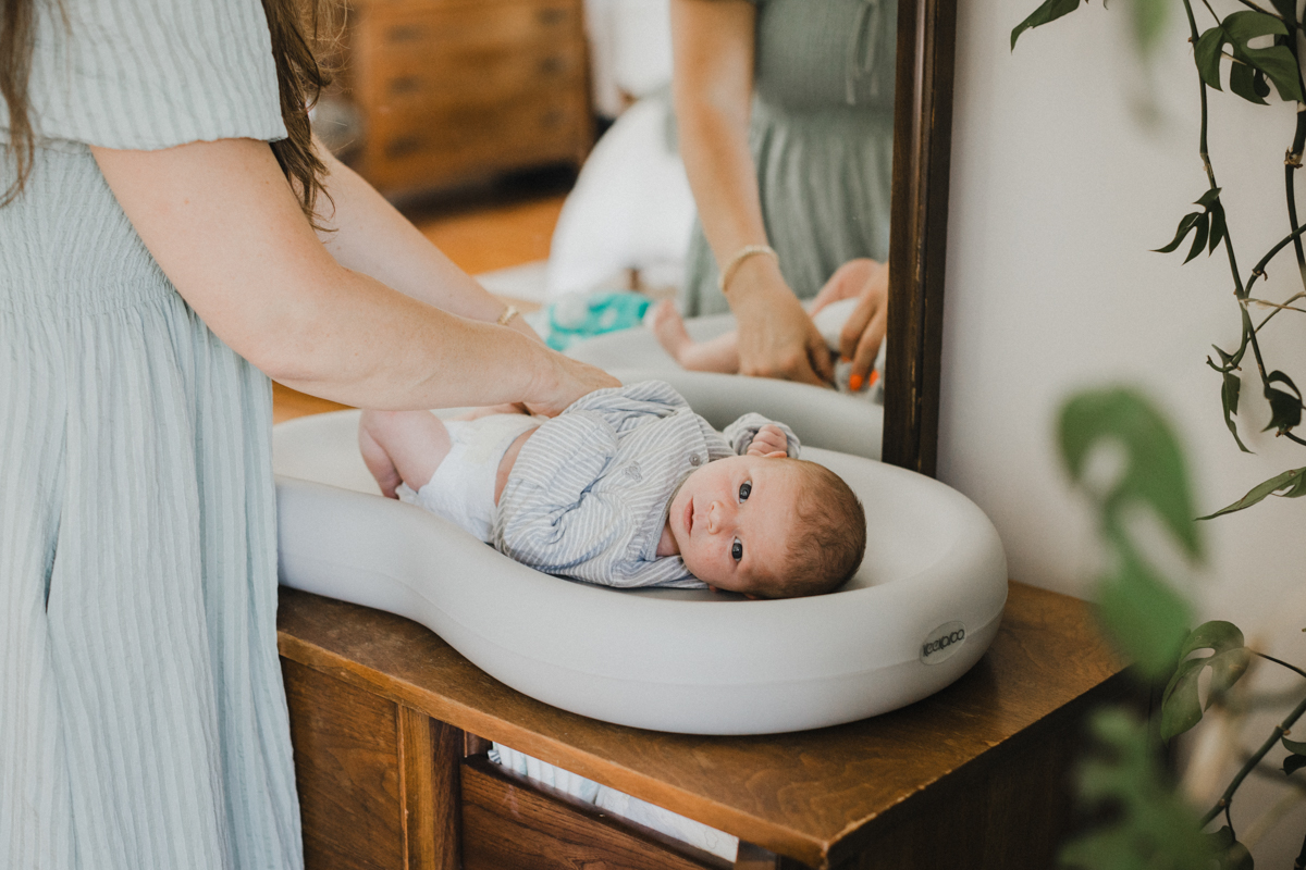 documentary newborn photographer philly