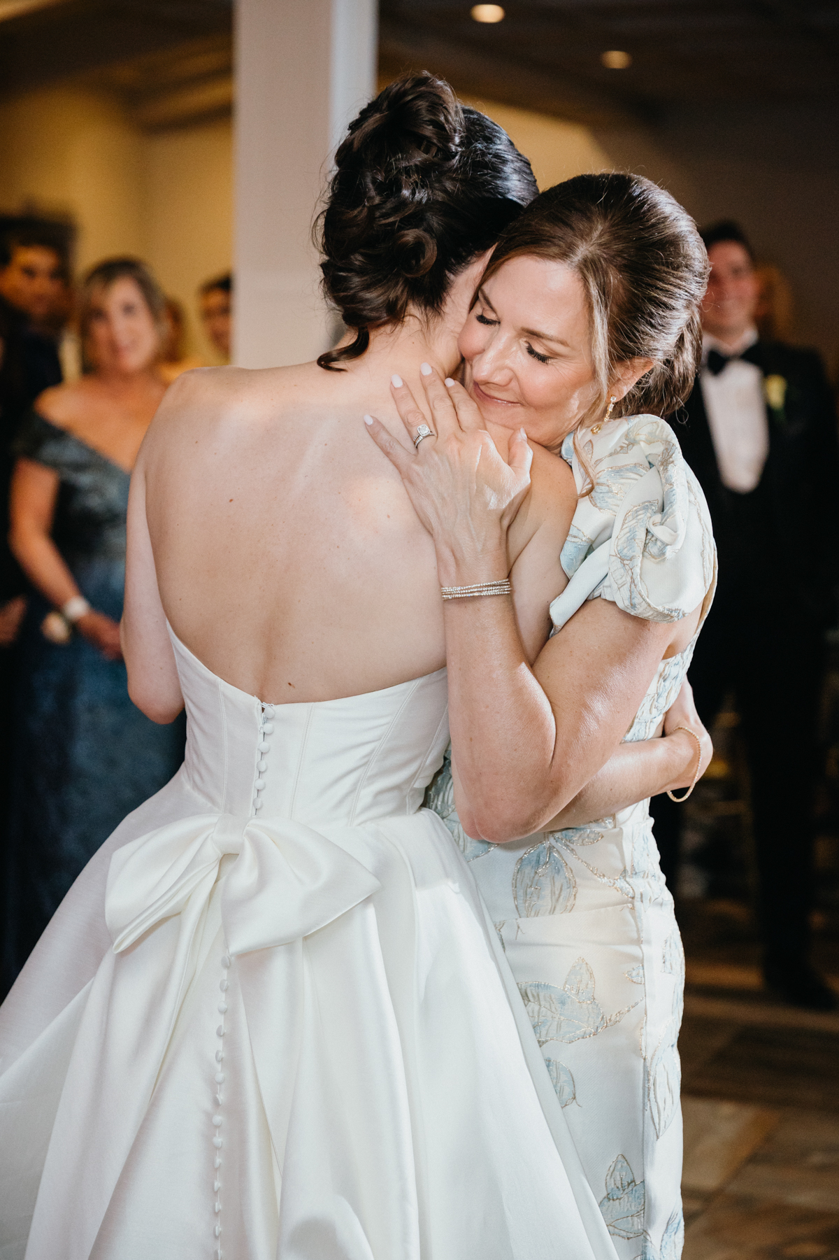 mother daughter dance at wedding