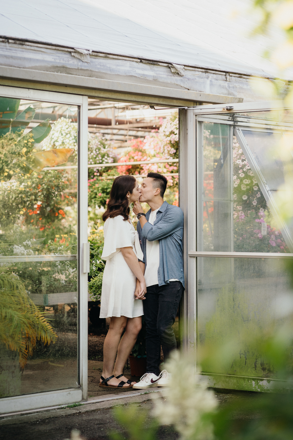 garden engagement photos near philadelphia