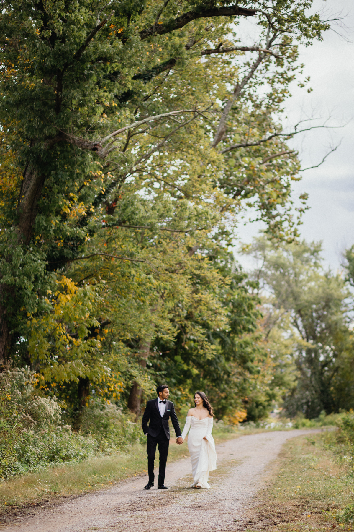 wedding portraits river house at odettes