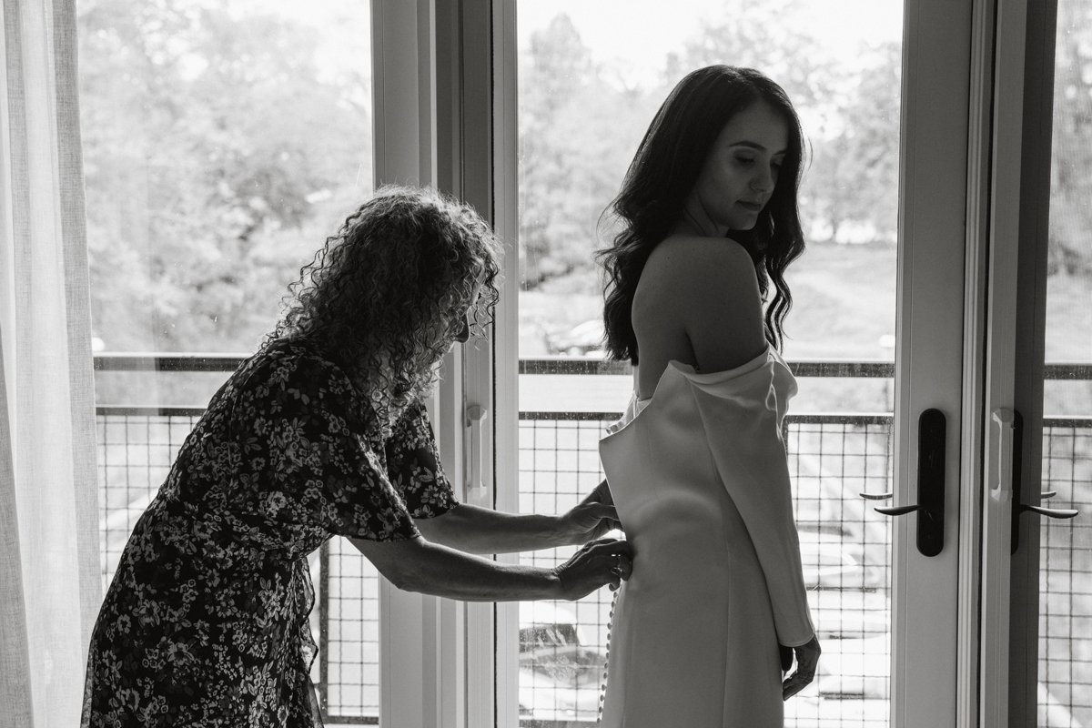 documentary wedding photographer river house at odettes