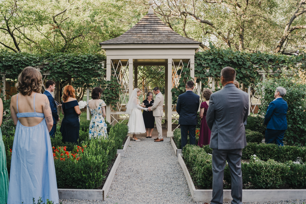 philly elopement 18th century garden