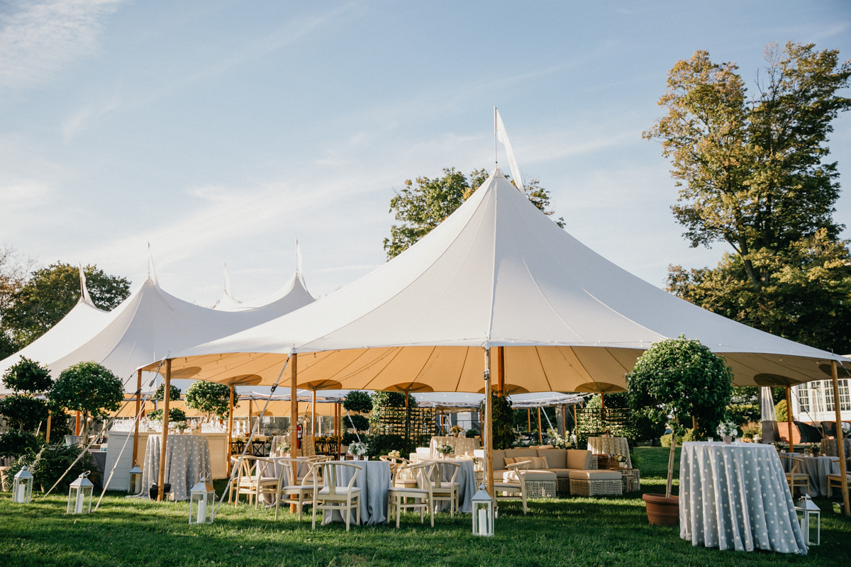 Radnor Hunt wedding cocktail hour