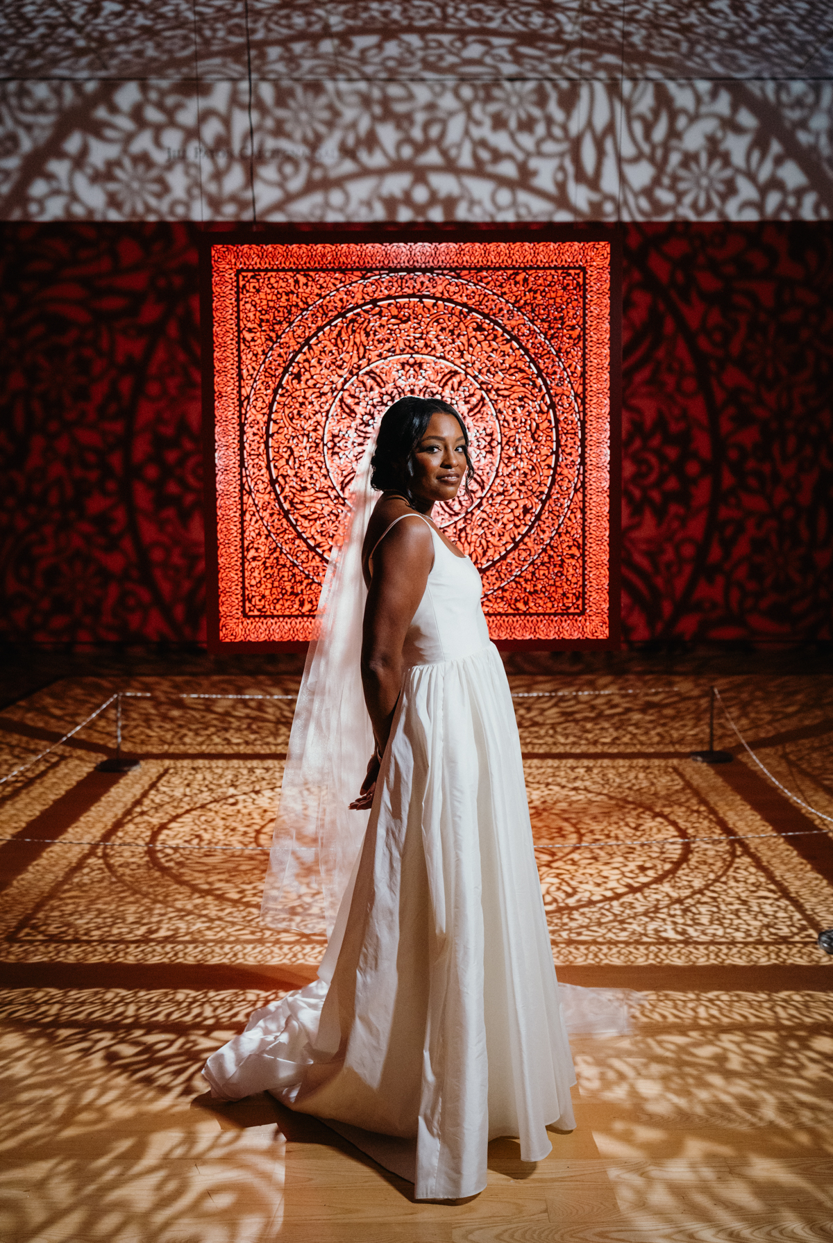 art museum wedding photos