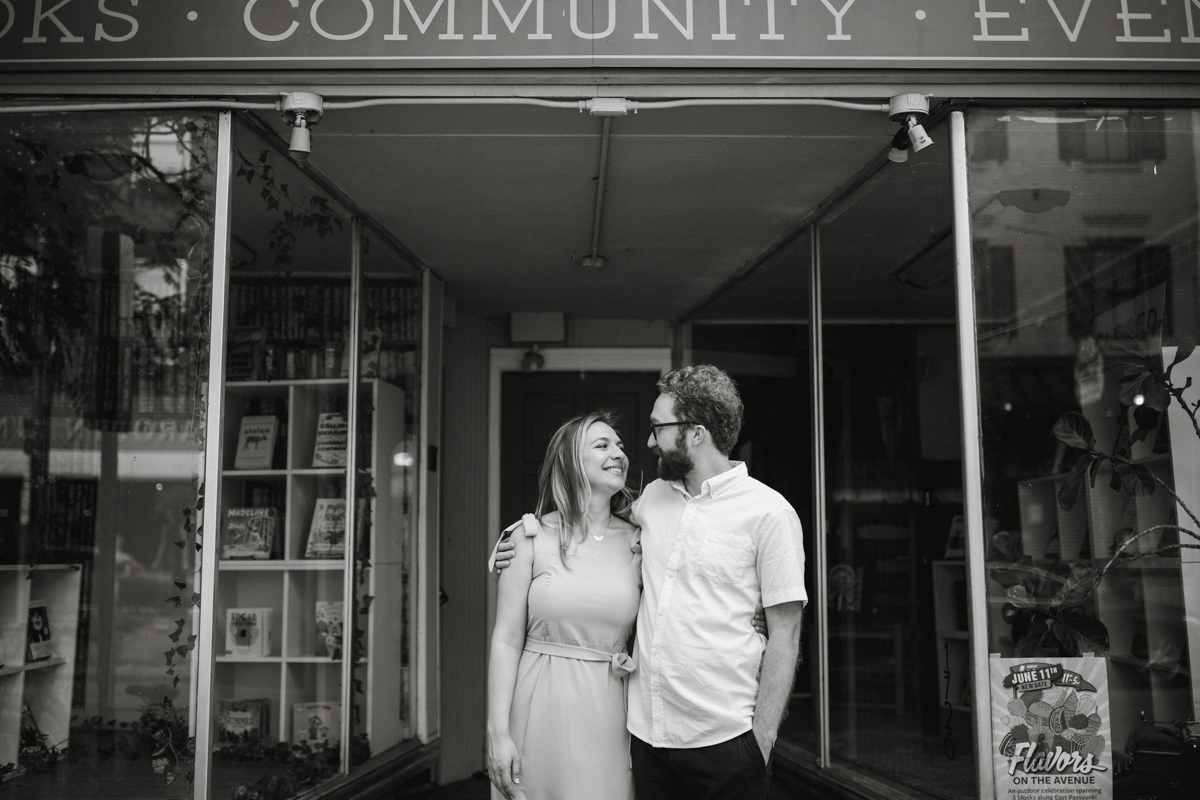 south philadelphia engagement photos
