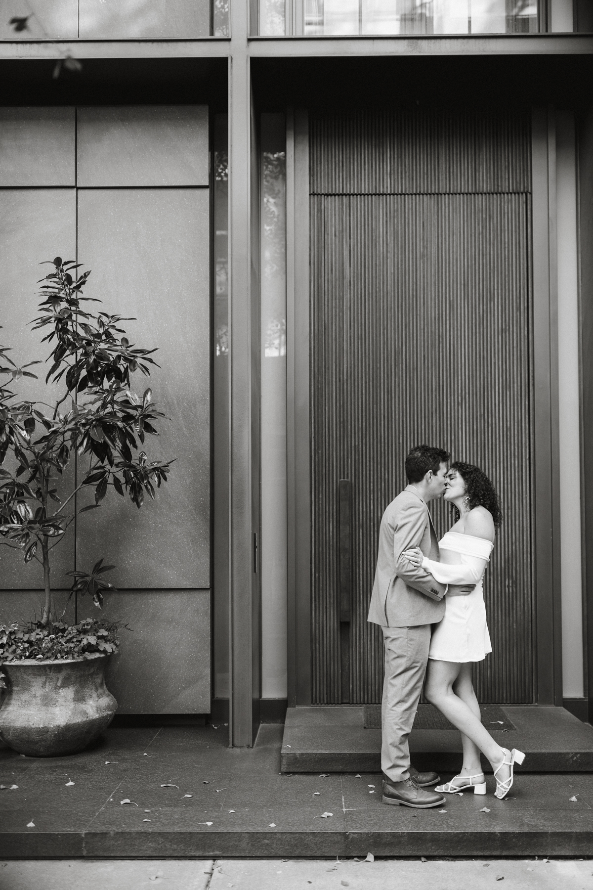 philly rittenhouse engagement session